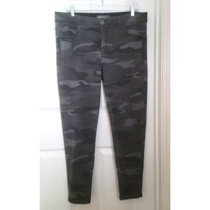 Democracy Camo Skinny Pants sz. 12 petite